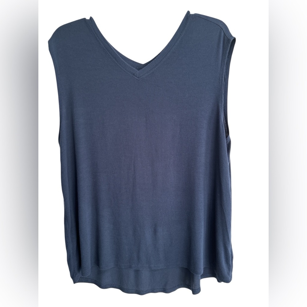 Athletic works v neck sleeveless ribbed top